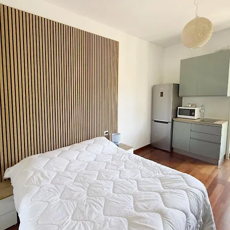 Apartment Urban Studio, A Modern In Milan